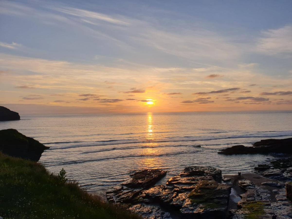 Polrunny Farm Seaberry Cottage With A Sea View And Log Burner Boscastle Bagian luar foto